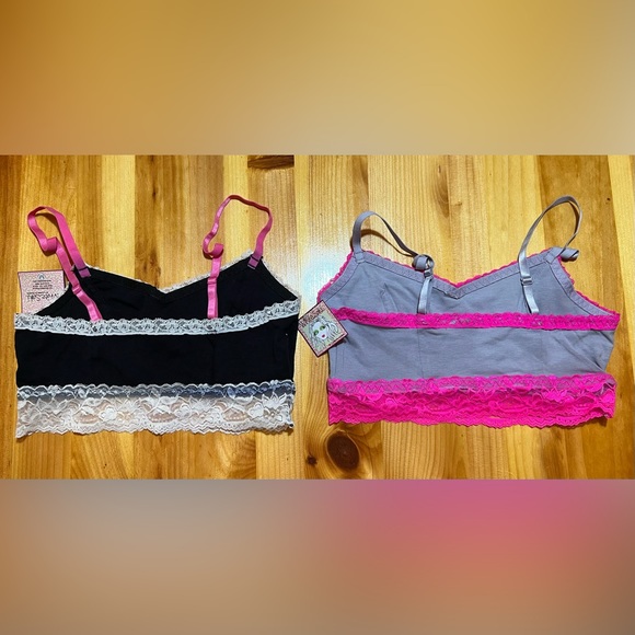 NWT!! Free with any purchase! Set of 2 White Saki by Lauren B. Mandel Lacey Bras - Picture 5 of 11